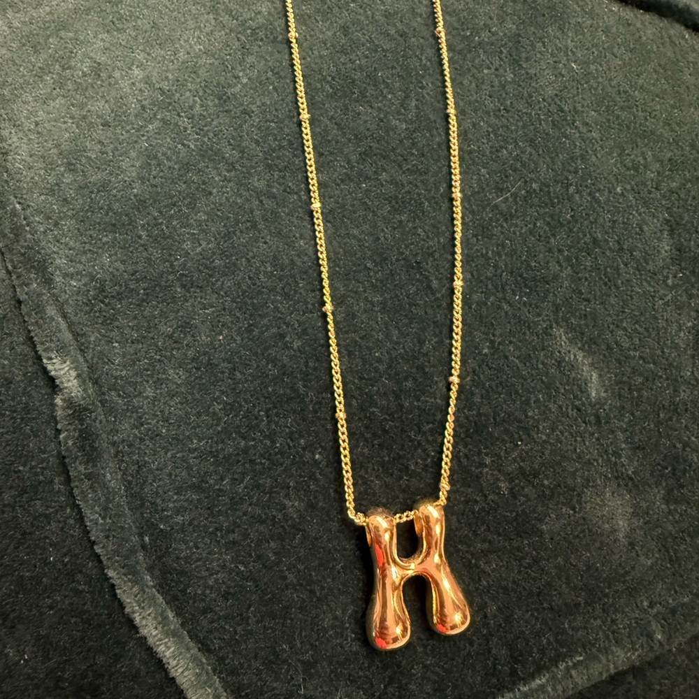 Gold Initial Pendant Necklace H